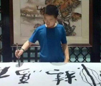 ​书法神童何世龙：9岁进书协，11岁4个字卖到11万，如今怎么样了？