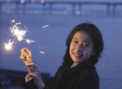 ​男生总是爱逗女生