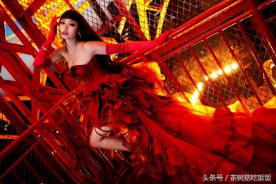 ​整容、潜规则、巨星，这部少儿不宜的电影却发人深省