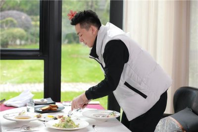 ​敖瑞鹏忍痛割爱给陆文韬？恋梦空间男嘉宾的操作太6了
