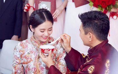 ​吴奇隆妈妈：忘不掉对前儿媳马雅舒的愧疚，儿子五十得子终无遗憾