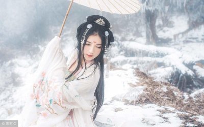 ​小说：他当着她的面说，她是宫里最丑的女人，可她却毫不在意