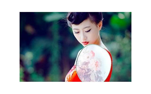 女生撩男生必杀动作（女生最脆弱的地方）