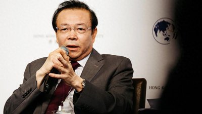 ​“金融巨贪”落网记：想睡当红女星，却当场哑火，有100多套房子