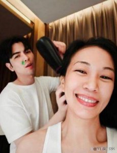 ​婚礼惊魂：萧敬腾庆典突发意外制作人昏迷送医