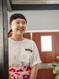 ​辣目洋子：从名字到事业的成功转型