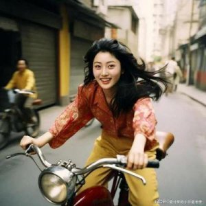 ​梁咏琪分享女儿成长点滴，感叹时光飞逝，既为女儿的成长感到欣慰，也为女儿的