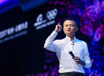 ​马化腾、马云的财富，跟世界首富差距多大？网友：没想到输这么多