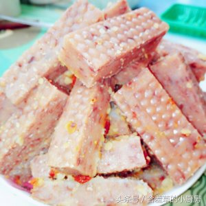 ​三种材料做成的甜糕，口感柔软又细腻，比外面买的好吃一百倍！