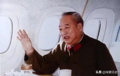 ​独臂开国中将带出天下第一团，官至副总理，儿子是少将亲家是元帅
