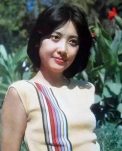 ​二十年后重逢，朱琳一句“御弟哥哥，别来无恙”，徐少华泪如雨下